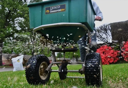 Lawn Fertilizing using a gravity spreader